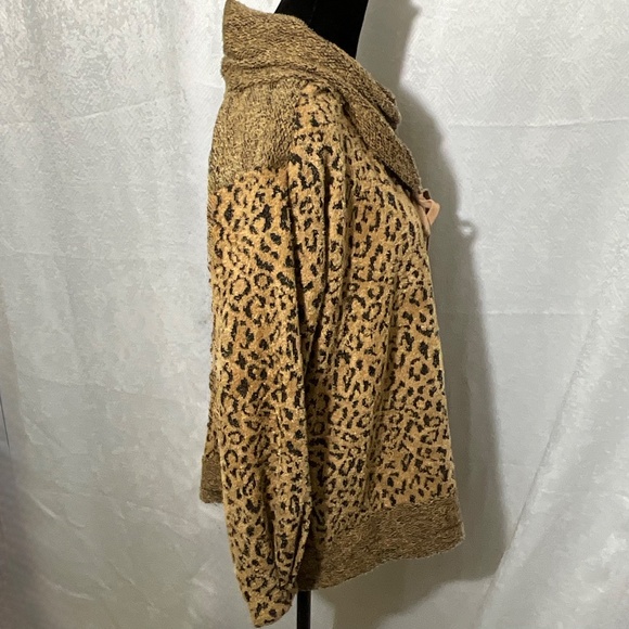One World Leopard Print Cowl Neck Sweater Small NWT Cozy Chic Fall Tunic - Picture 3 of 12